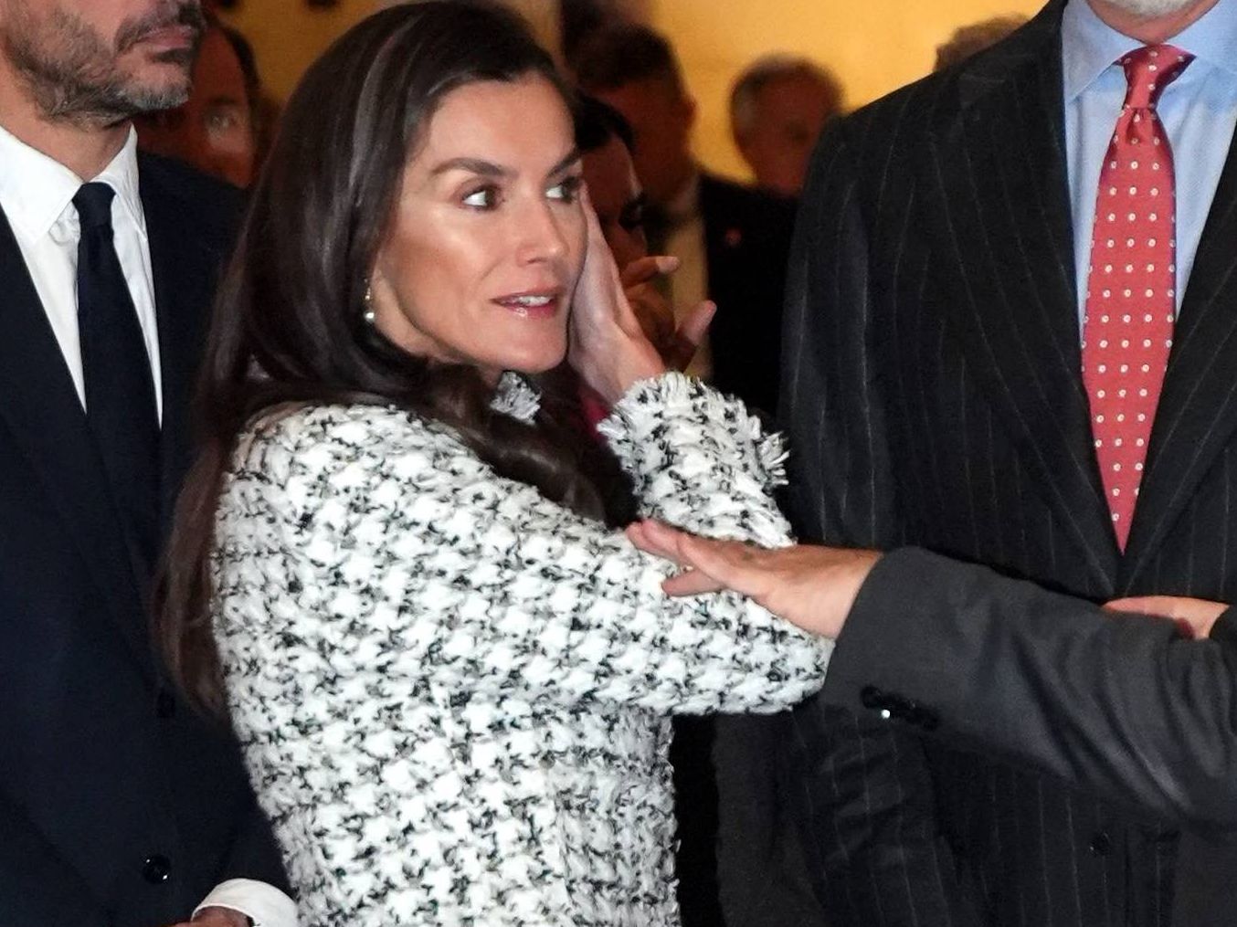 Letizia Ortiz ha estrenado el traje sastre más de reina y, a la vez, con más significado