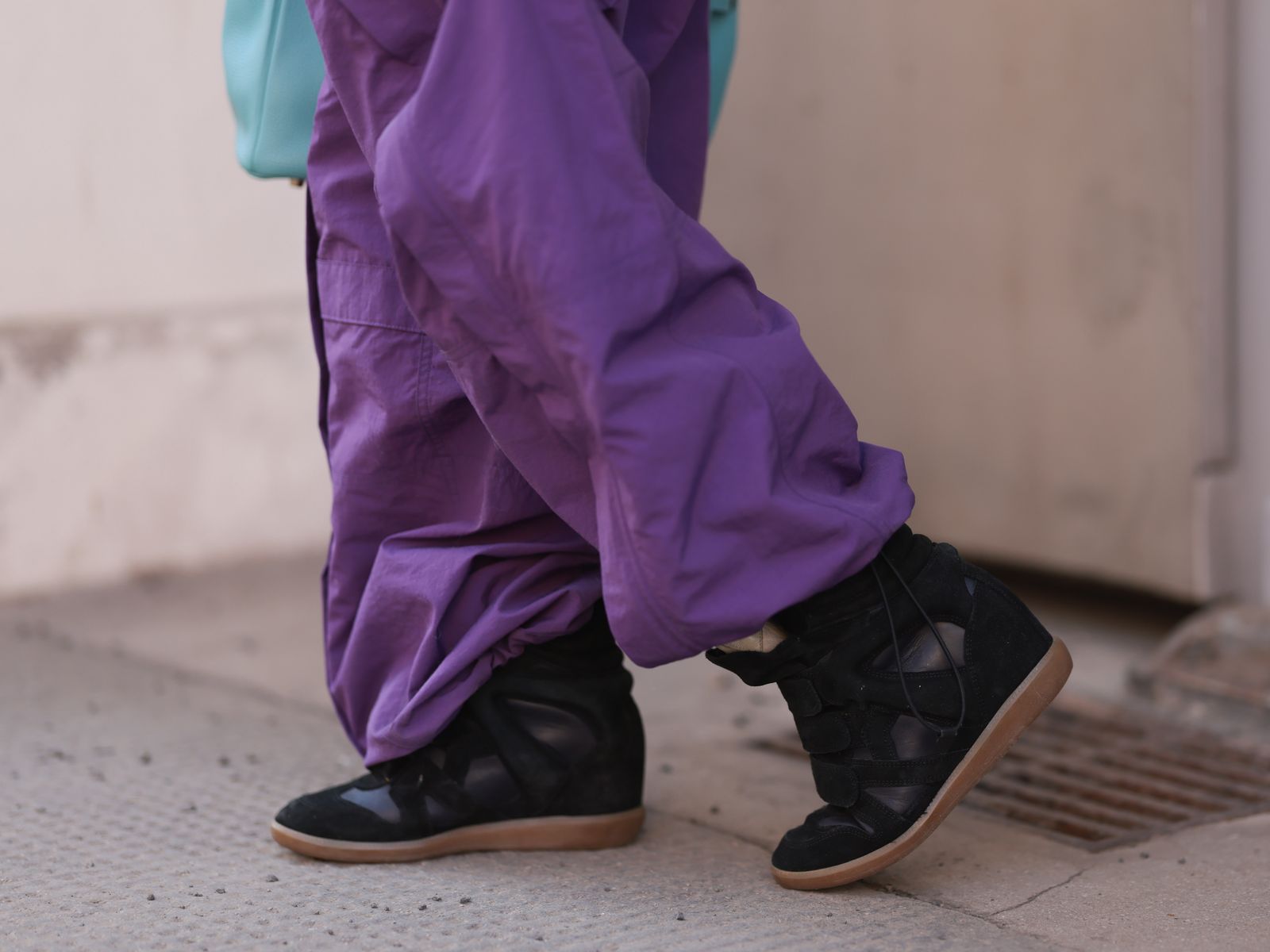 Te gusten o no, las zapatillas con cuña están de vuelta (y son la tendencia)