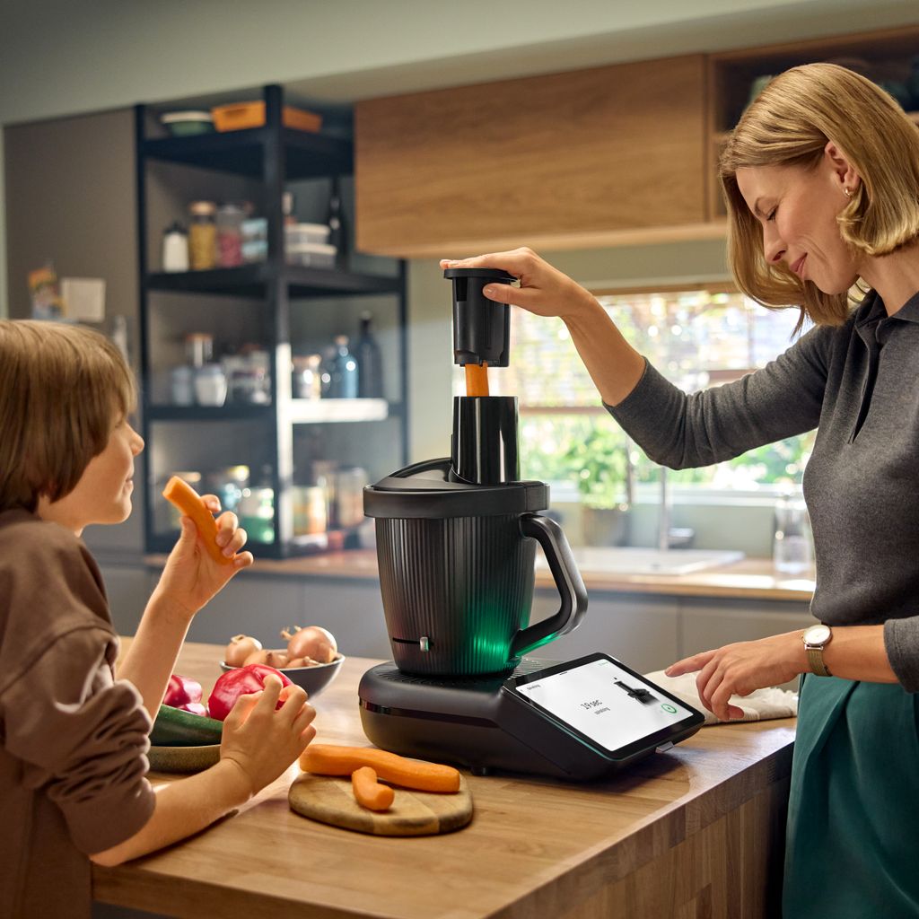 Thermomix® viene a garantizar la buena comida pero sobre todo hacerla fcil. No importa tu experiencia al otro lado de...